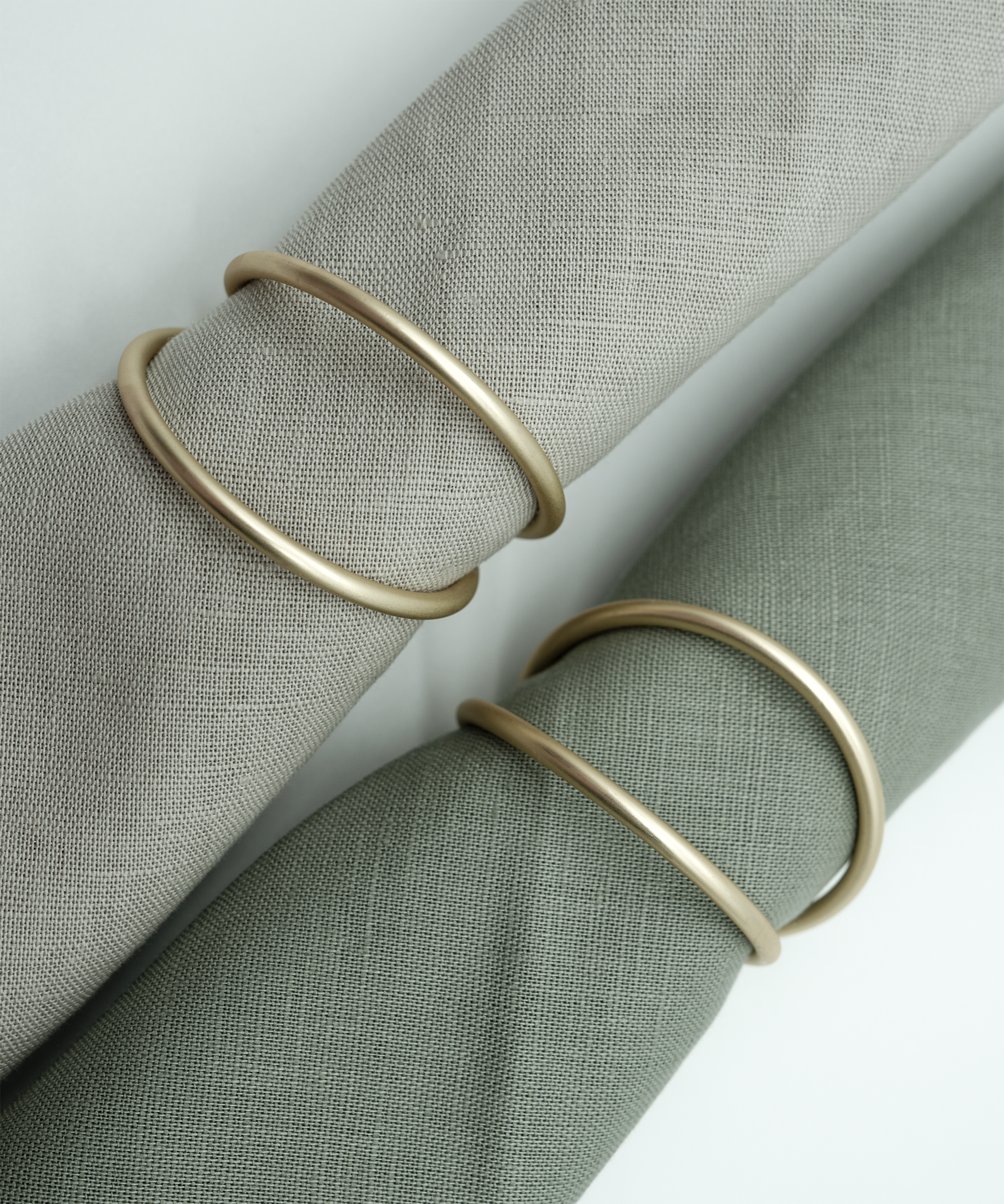 Beige Servietten mit Serviettenring 6er Set | Kyla & Rina