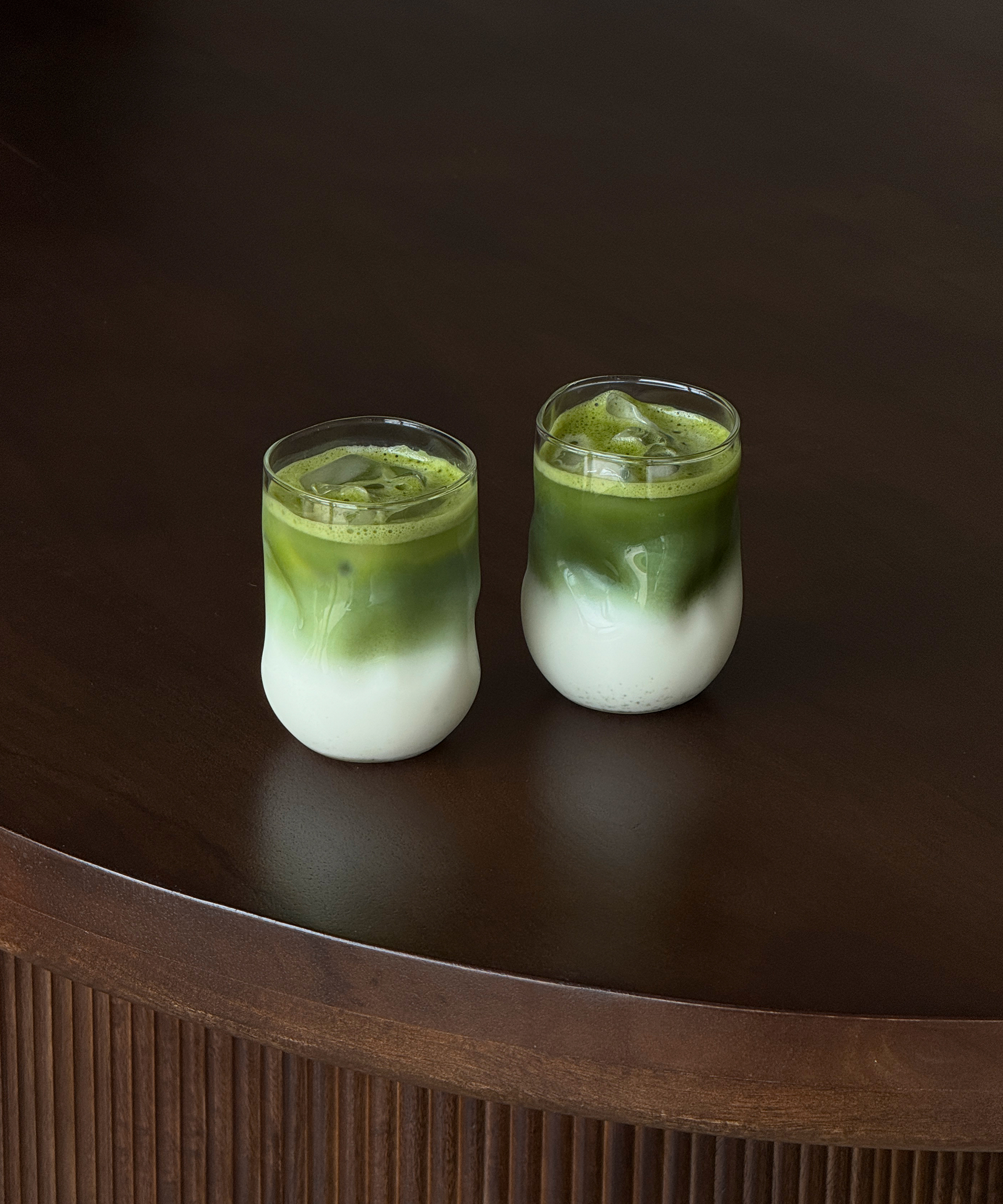 Modernes Glas mit Wölbungen | Nizza