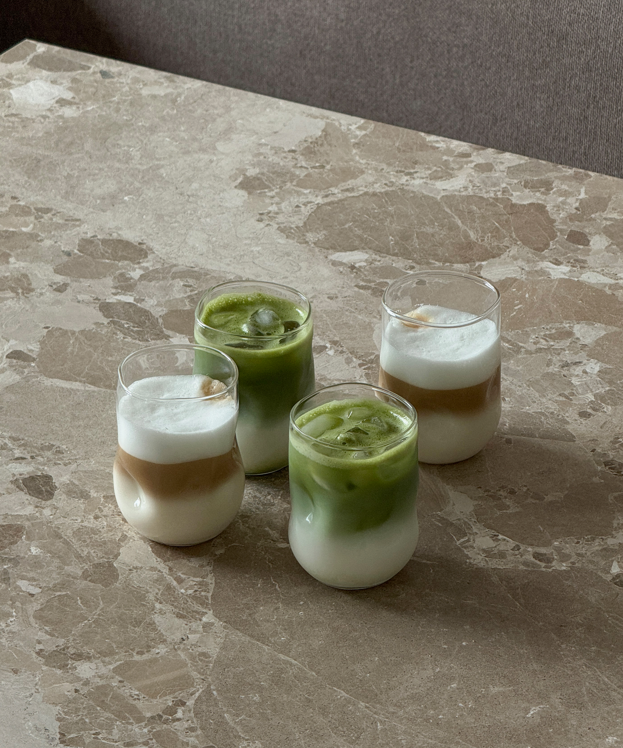 Modernes Glas mit Wölbungen | Nizza
