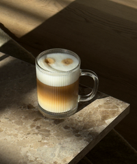 Paris geriffelte Glastasse | Secret Sale