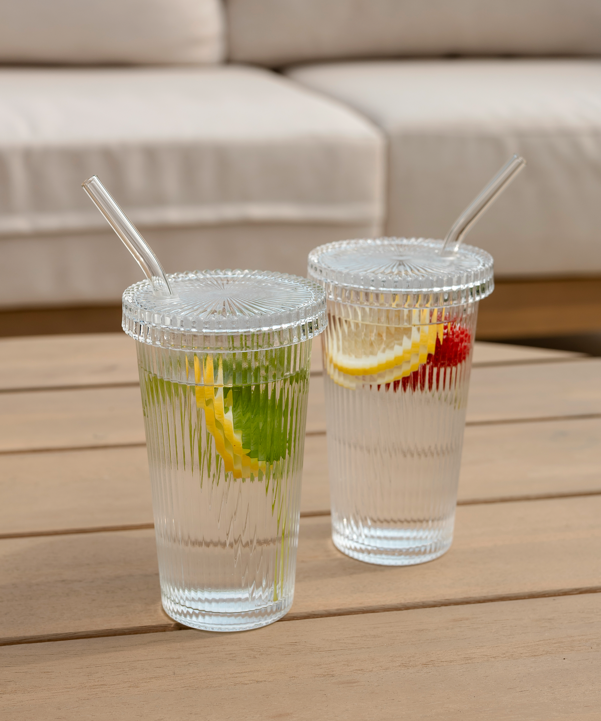 Geriffeltes Glas mit Glasdeckel & Glasstrohhalm | Paris