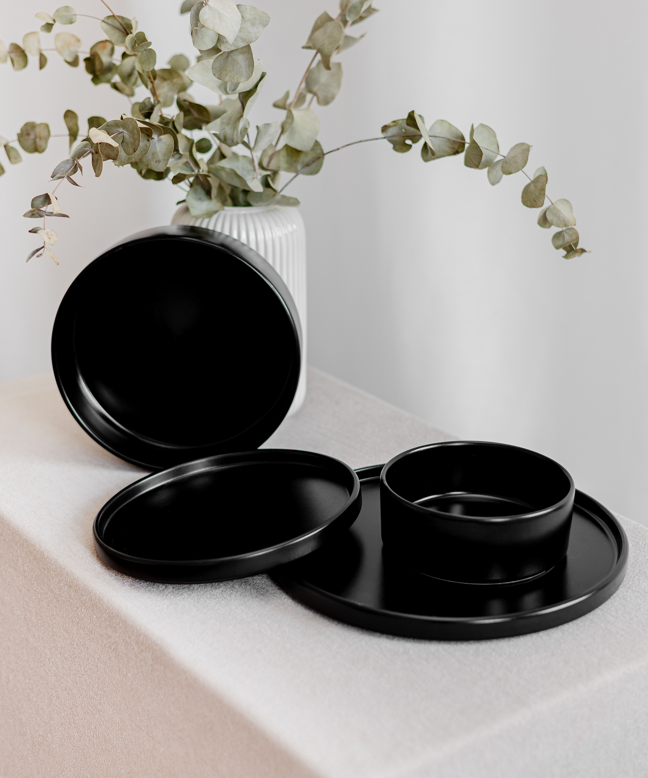Nia Geschirrset Schwarz | Secret Sale