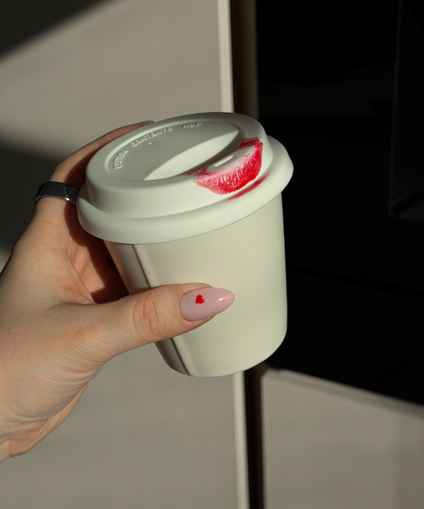 Keramik To-Go Becher mit weißem Silikon-Deckel | Brooklyn