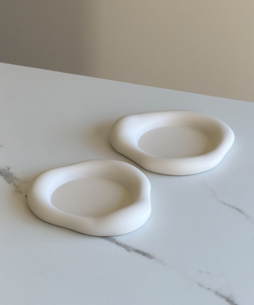Silikon Untersetzer im organischen Design Beige aus der Serie Elou – Produktansicht