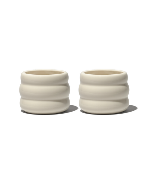 Keramik Becher im Wellen-Design – akio collection von 7 O'CLOCK