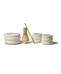 Matcha Komplett-Set mit zwei Keramik Bechern – akio collection von 7 O'CLOCK