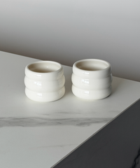 Keramik Becher im Wellen-Design | Akio