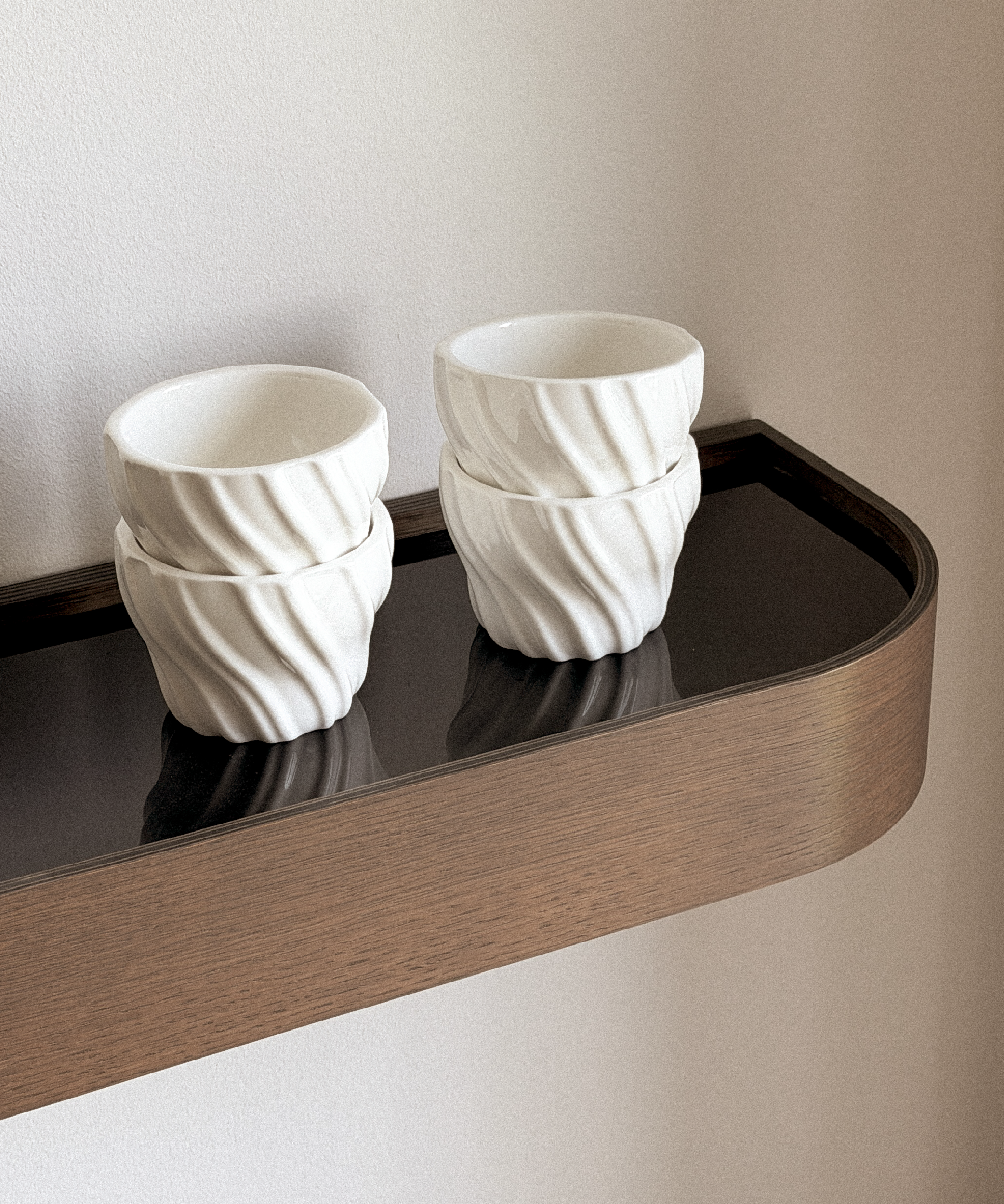 Keramik Becher mit Wellenstruktur | Kaia