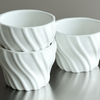 Keramik Becher mit Wellenstruktur | Kaia