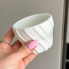 Keramik Becher mit Wellenstruktur | Kaia