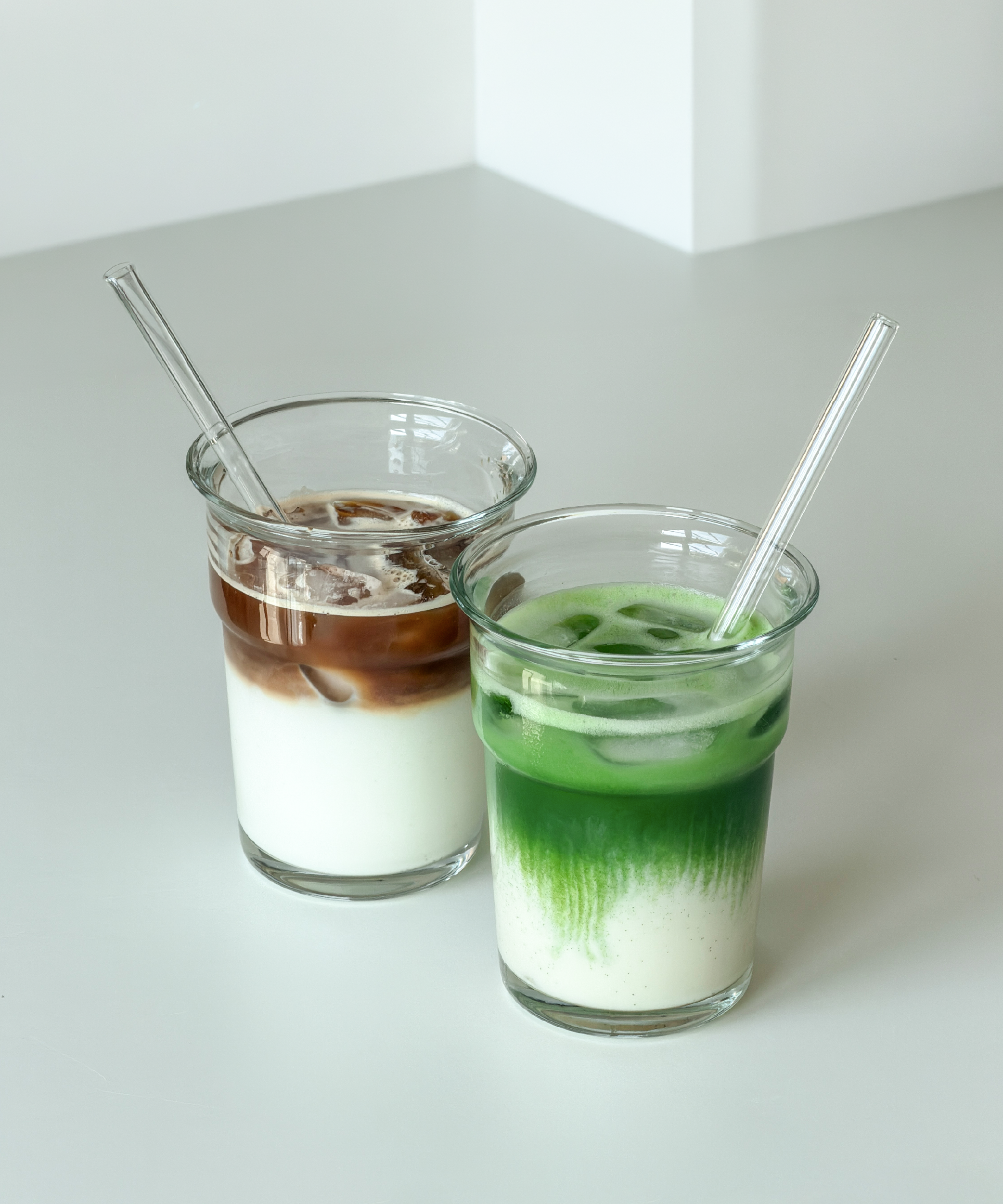 Klares Trinkglas im To-Go Design | Liva