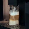 Großes Trinkglas im skulpturalen Design | Glace