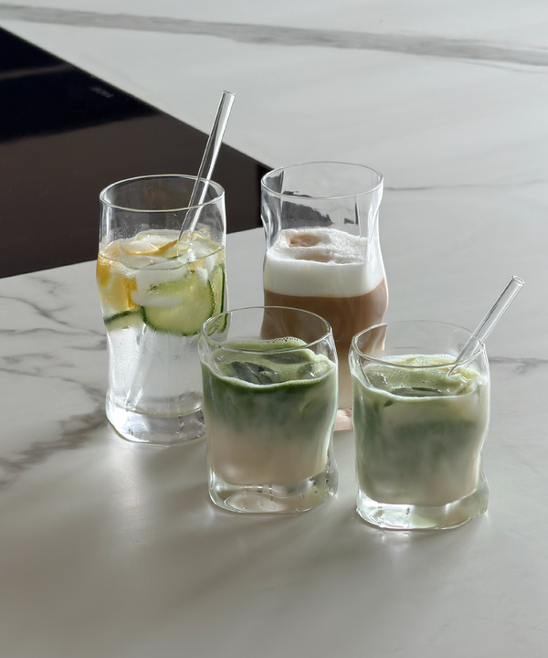 Kleines Trinkglas im skulpturalen Design | Glace