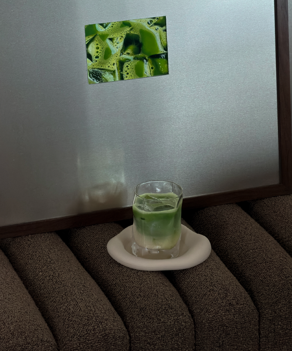 Kleines Trinkglas im skulpturalen Design | Glace