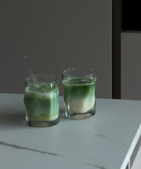 Kleines Trinkglas im skulpturalen Design | Glace