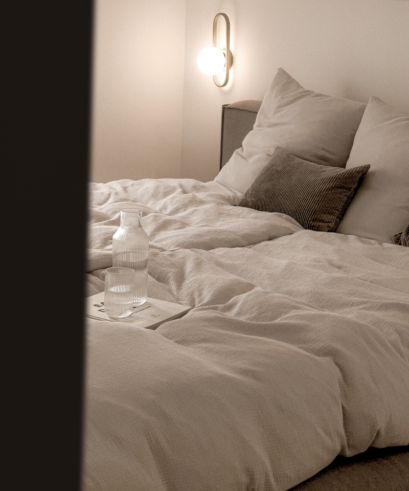 Haven Single-Set in Beige mit 1× Musselin-Einzelbettwäsche und 1× Kissenbezug aus der Serie Haven – Seitenansicht