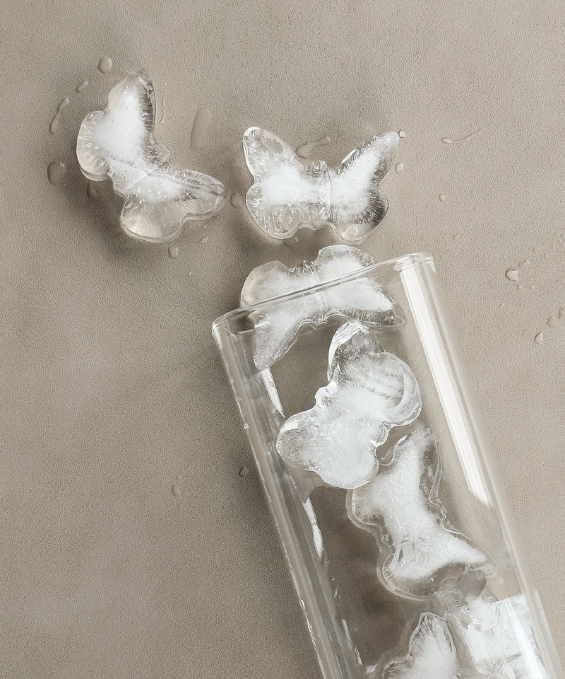 Eiswürfelform Schmetterling aus der Serie Clea – Nahaufnahme der Oberfläche