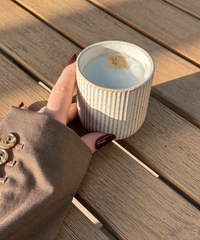 Keramik Becher im geriffeltem Design Beige | Paris