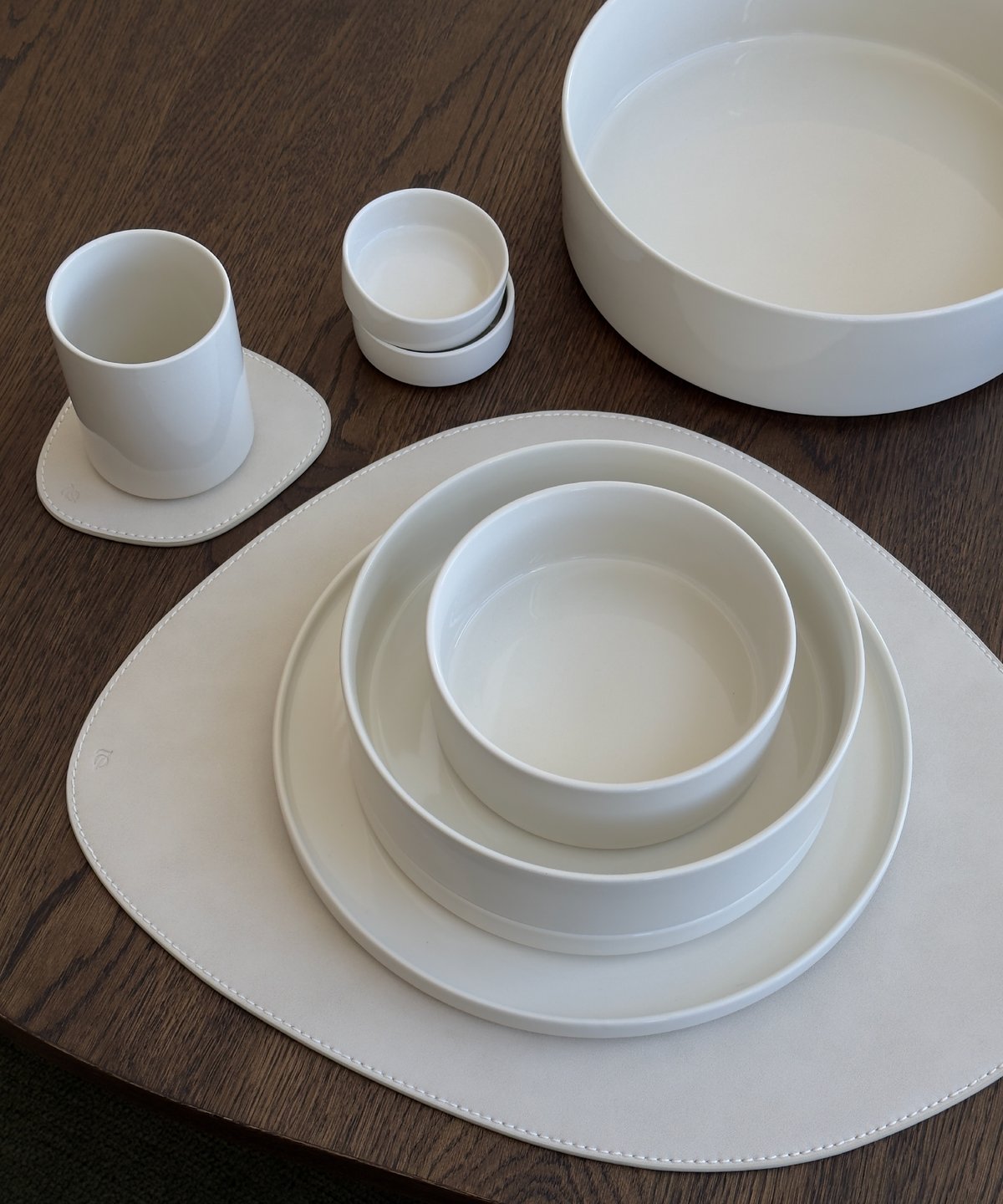 Telleruntersetzer in Taupe und Creme aus der Serie Jade – Nahaufnahme der Oberfläche