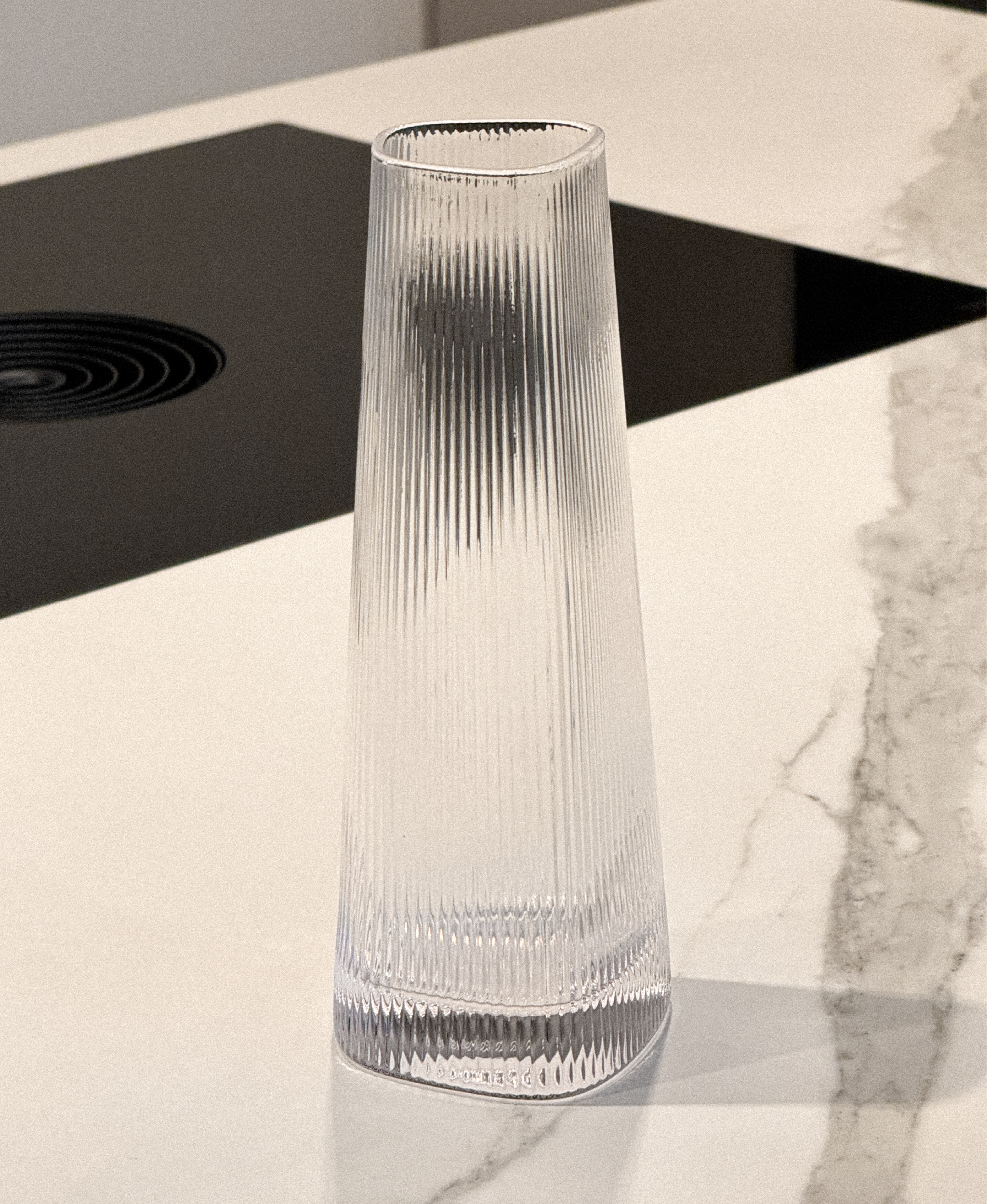 Karaffe im gerillten Design | Venice