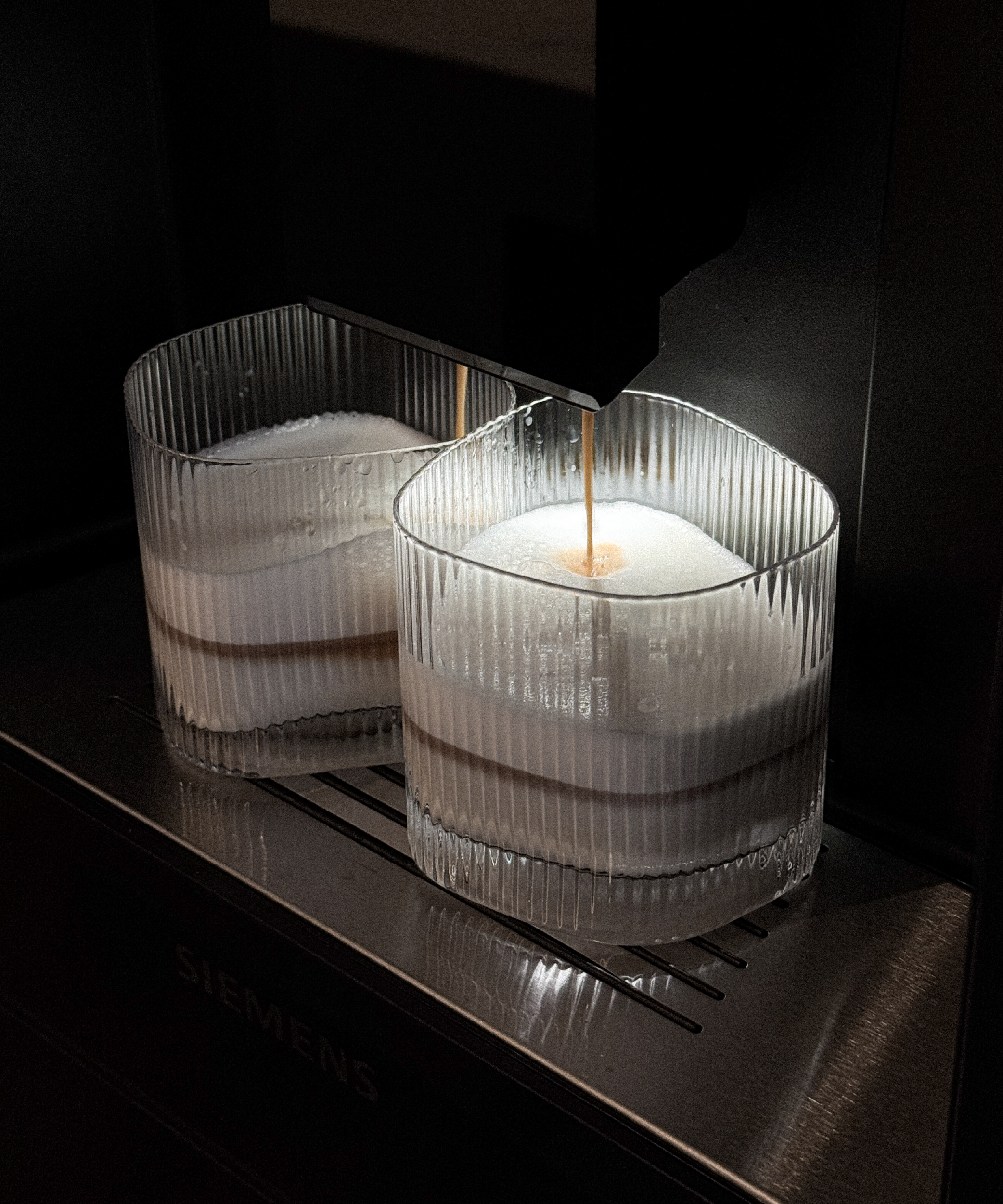 Kleines Trinkglas im gerillten Design | Venice