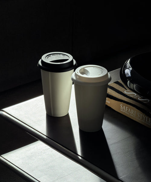 Großer Keramik To-Go Becher mit schwarzem Silikon-Deckel | Brooklyn