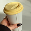 Großer Keramik To-Go Becher mit weißem Silikon-Deckel | Brooklyn