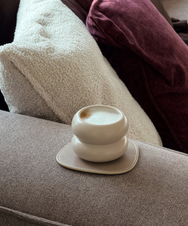Kleiner wellenförmiger Keramikbecher Beige | Mya