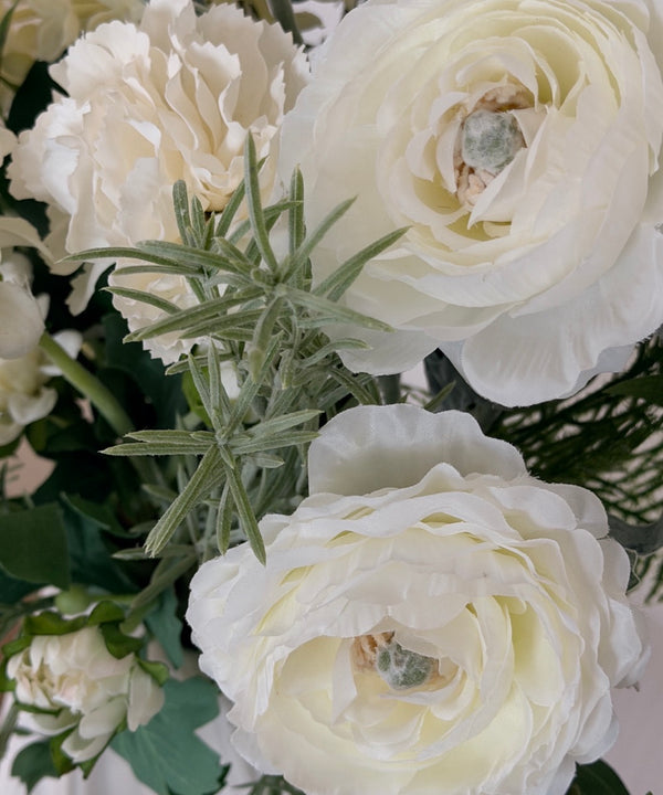 Ivory Grace 11er Bouquet in Weiß & Grün | Bloom