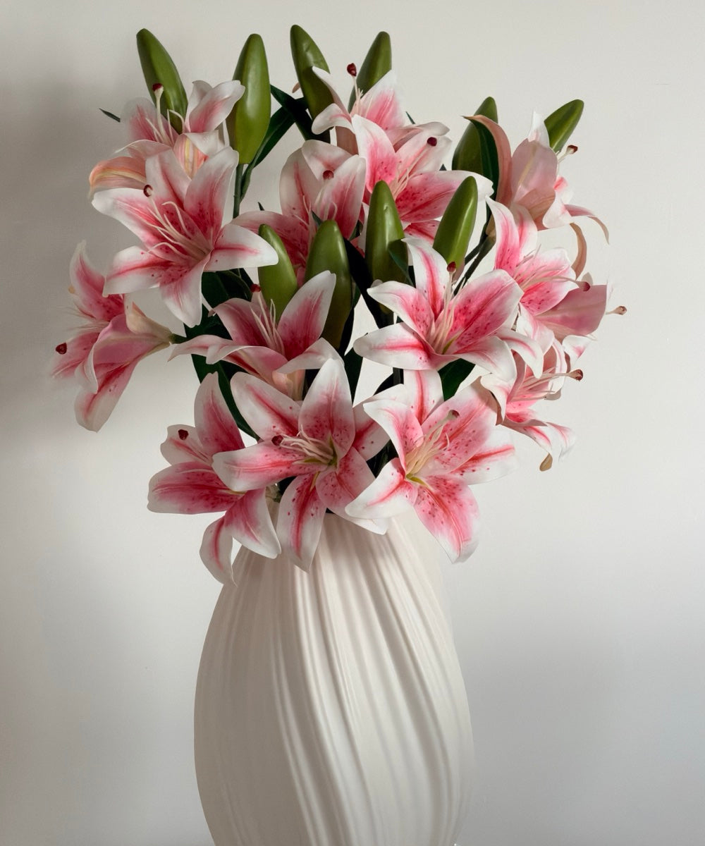 Lilien Bouquet Weiß & Rosa – Nahaufnahme der Blüten – Bloom von 7 O'CLOCK
