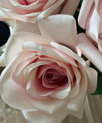 Rosen Bouquet Hellrosa – Nahaufnahme der Rosenblüte – Bloom von 7 O'CLOCK