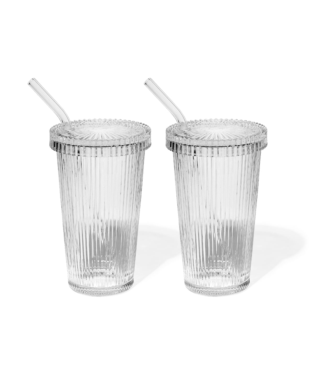 Geriffeltes Glas mit Glasdeckel & Glasstrohhalm