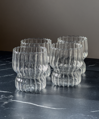 Kurviges Glas Streifen-Design | Norway