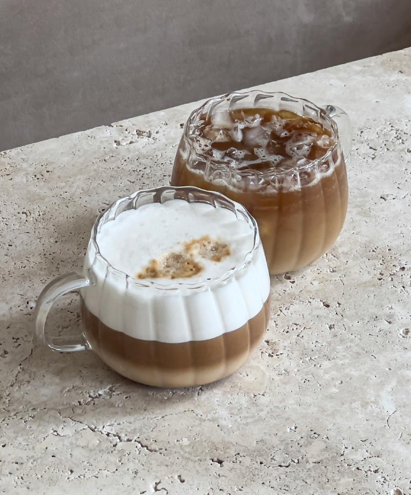 Glastasse im Streifen-Design aus der Serie Norway – Größenübersicht