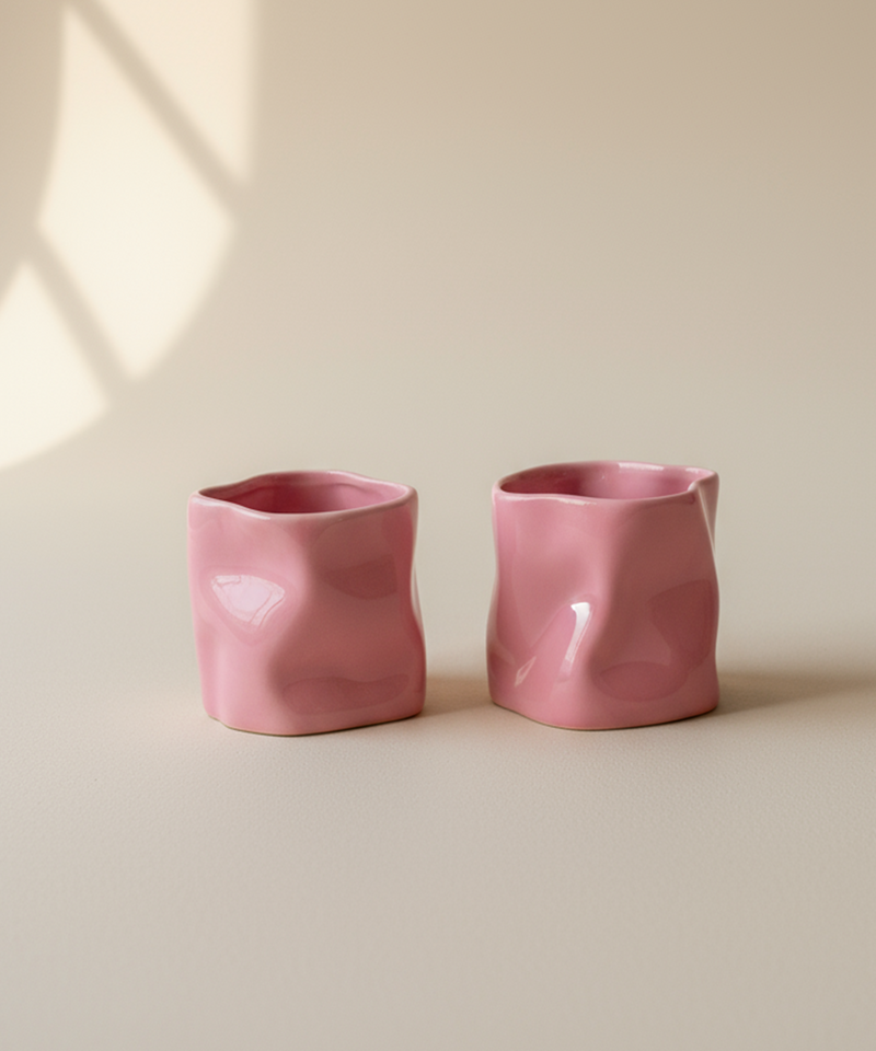 Organischer Keramik Becher Pink aus der Serie Alaska – Seitenansicht
