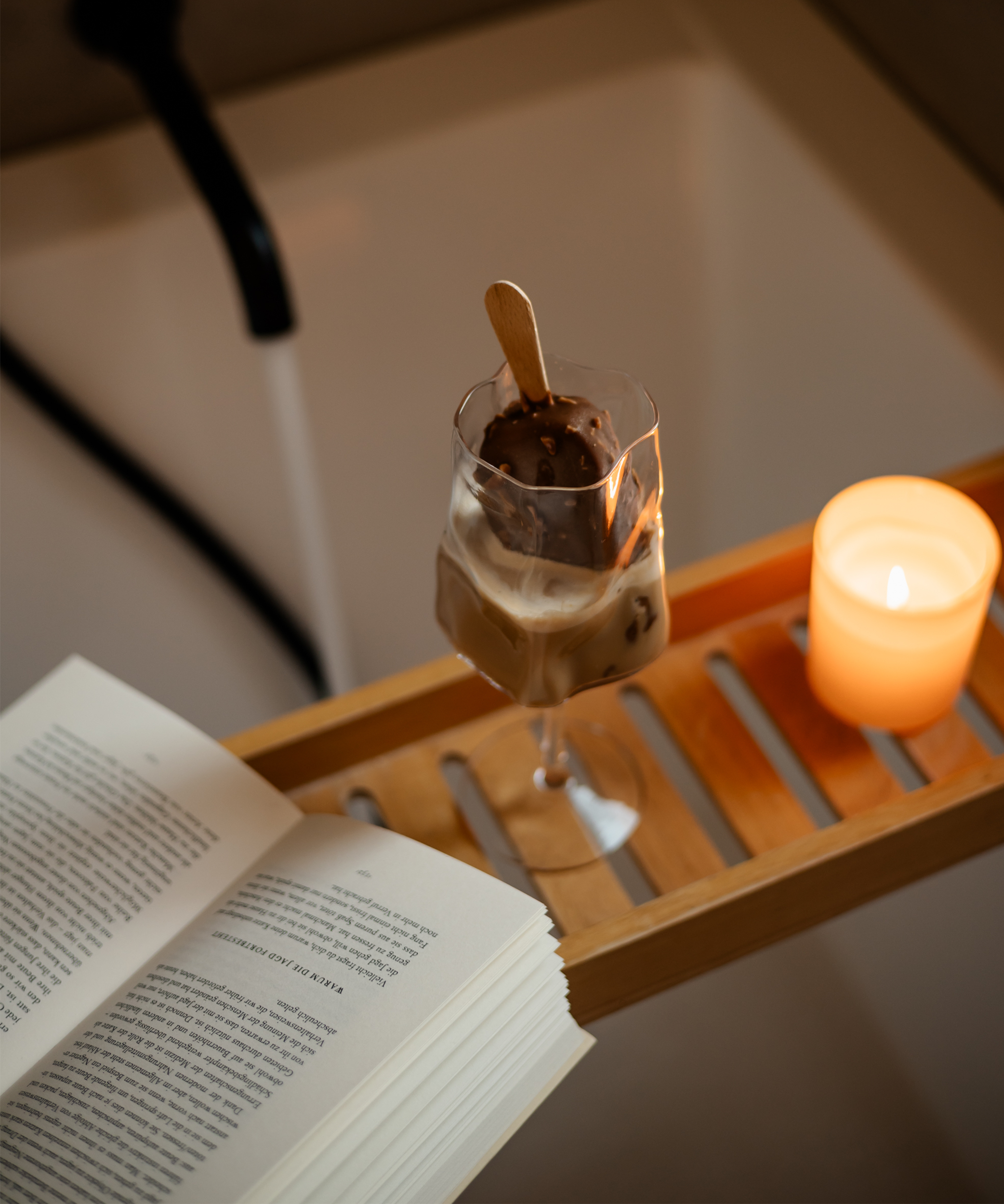 Weinglas im organischen Design | Alaska