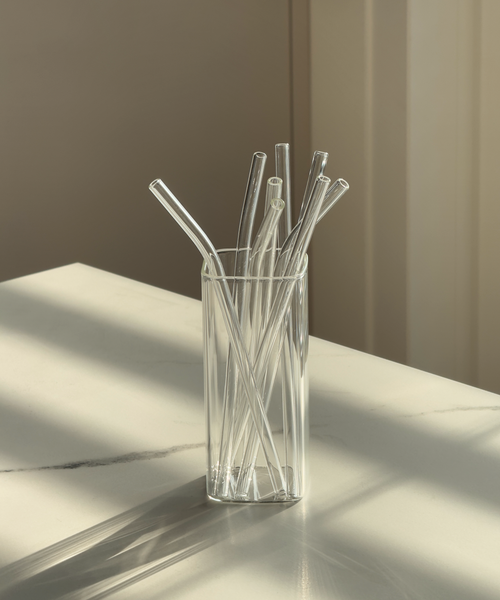Set aus langen und kurzen Glasstrohhalmen aus der Serie Aris – Größenübersicht