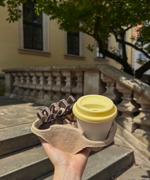 To-Go Becher Silikon-Deckel im 2er Set Butter Lemon aus der Serie Brooklyn – Seitenansicht