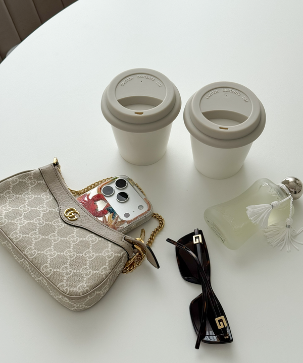 To-Go Becher Silikon-Deckel im 2er Set Greige aus der Serie Brooklyn – Detailansicht