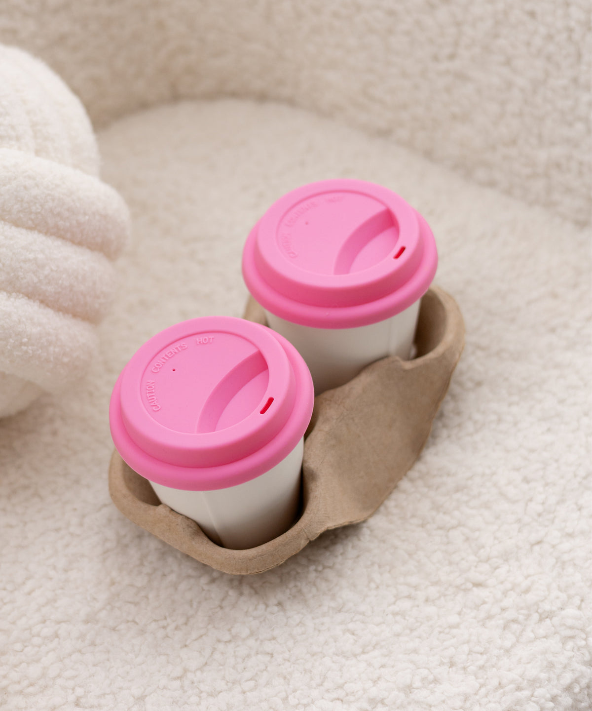 To-Go Becher Silikon-Deckel im 2er Set Pink aus der Serie Brooklyn – Detailansicht