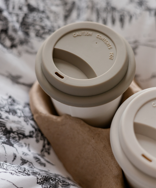 To-Go Becher Silikon-Deckel im 2er Set Taupe aus der Serie Brooklyn – Detailansicht