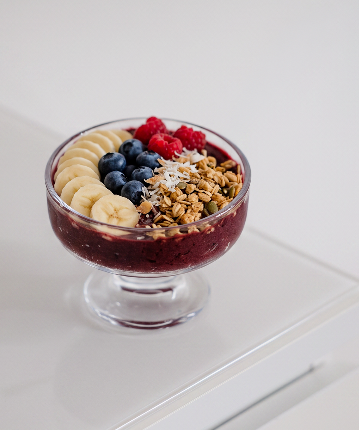 Dessertschale aus Glas aus der Serie Drapé – Seitenansicht