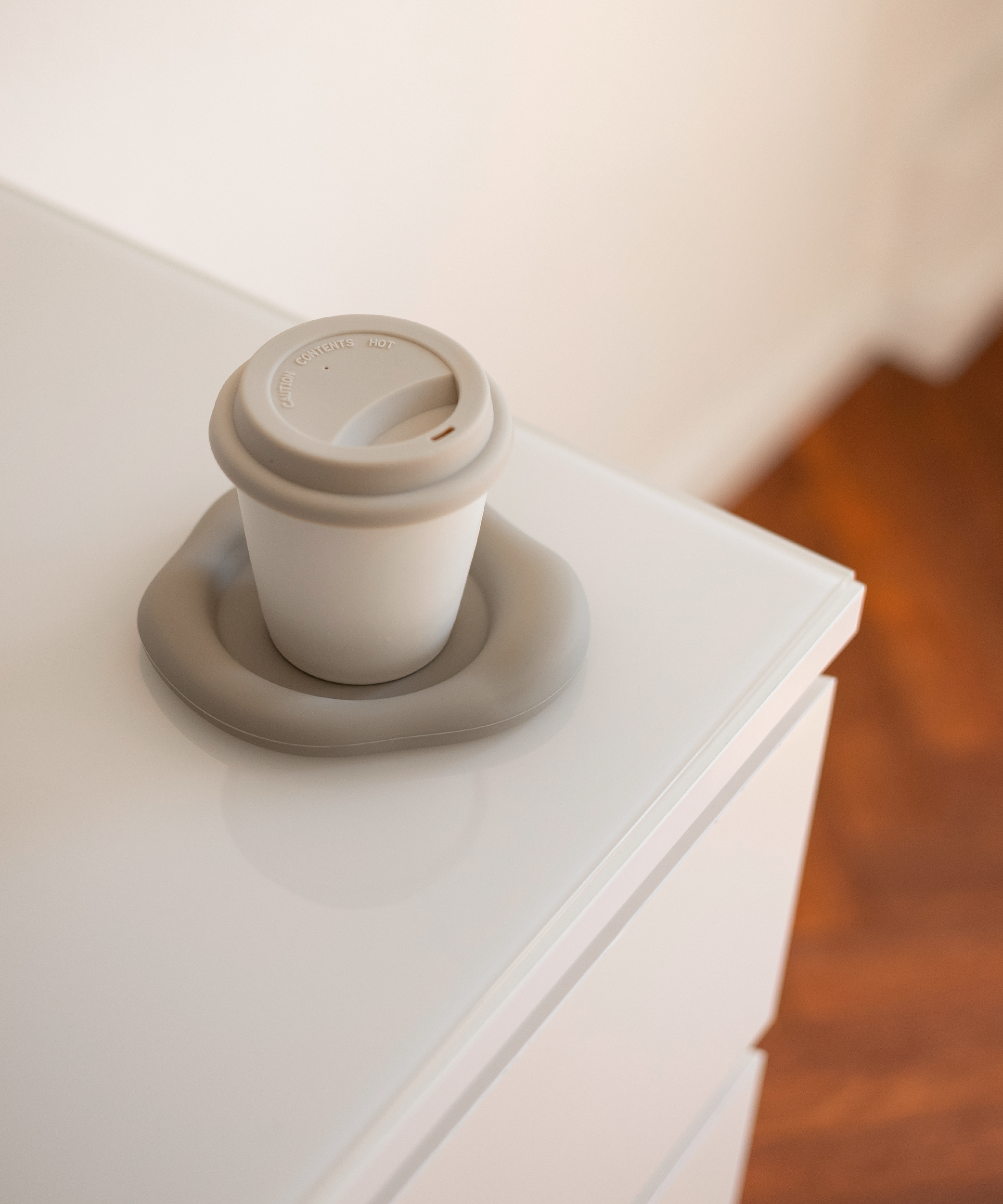 Silikon Untersetzer im organischen Design Taupe | Elou