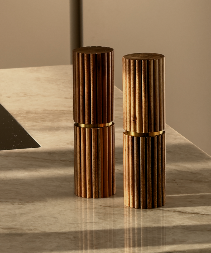 Salz- und Pfeffermühle im Rillen-Design, Serie Marlo – Detailansicht