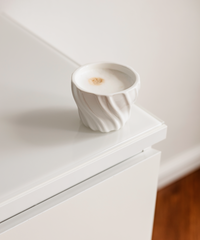 Keramik Becher mit Wellenstruktur | Kaia