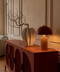 Gerippte Keramikvase in Blütenform | Calla