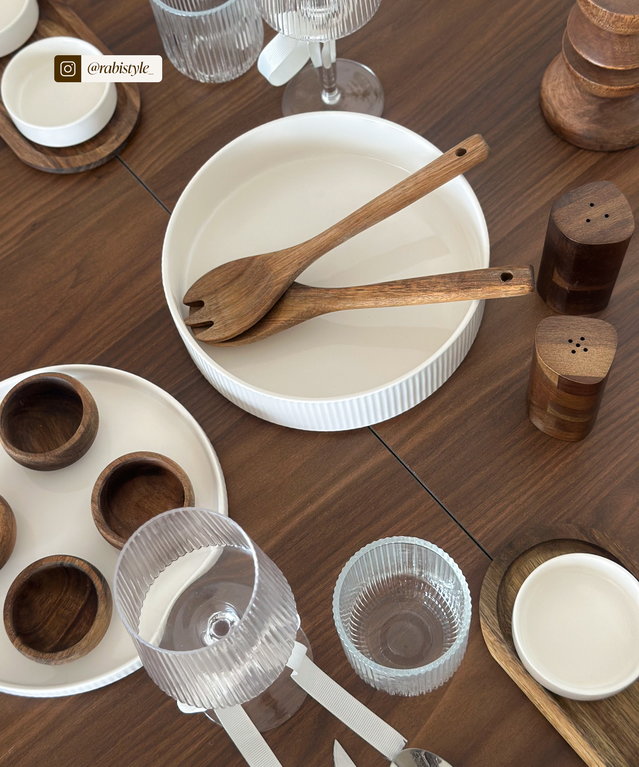 Geschirr Set mit Tassen gerillt cremeweiß-glänzend | Nia