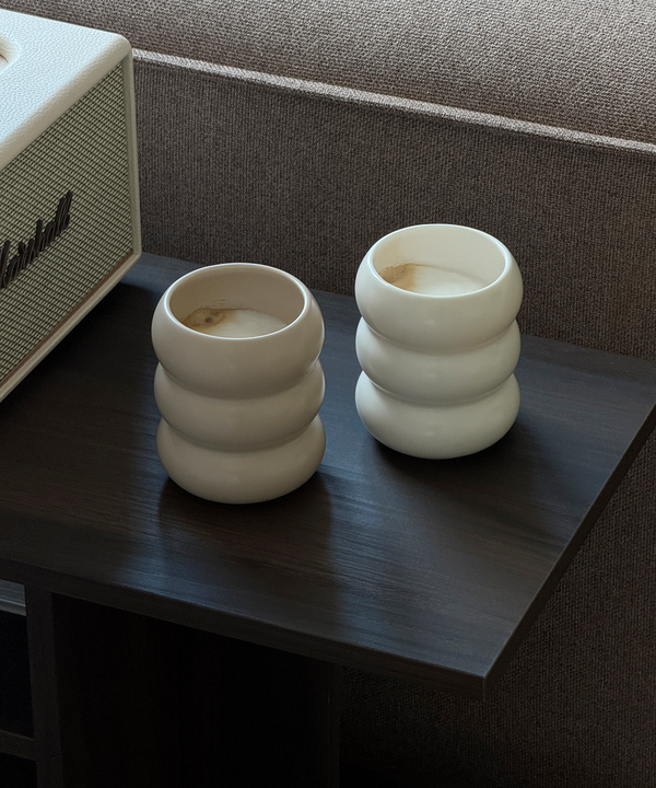 Wellenförmiger Keramik Becher Beige | Mya
