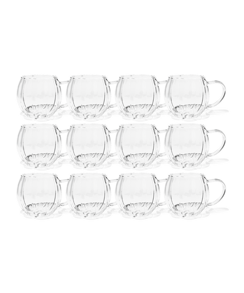 Glastasse im Streifen-Design aus der Serie Oslo – Nahaufnahme des Materials