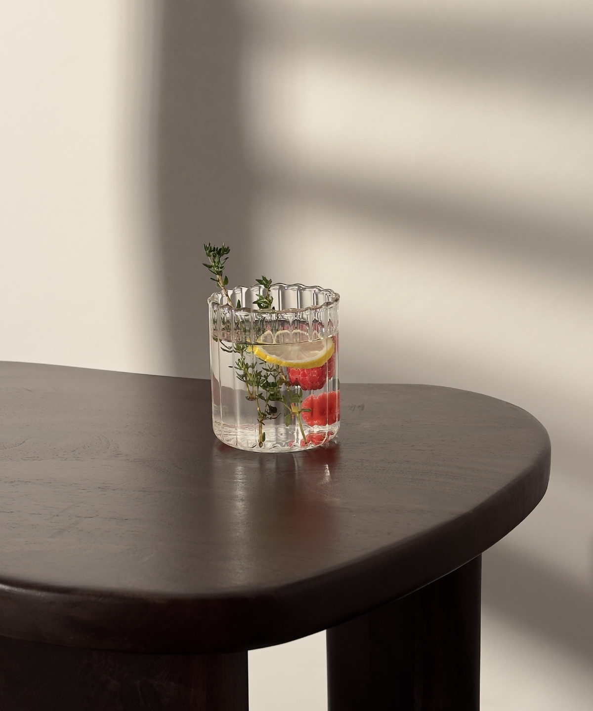Kleines Trinkglas im Streifen-Design aus der Serie Norway – Draufsicht